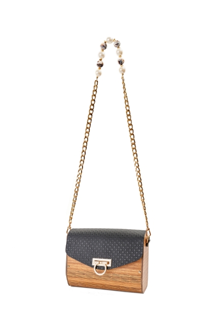 Aura Olea Black resmi
