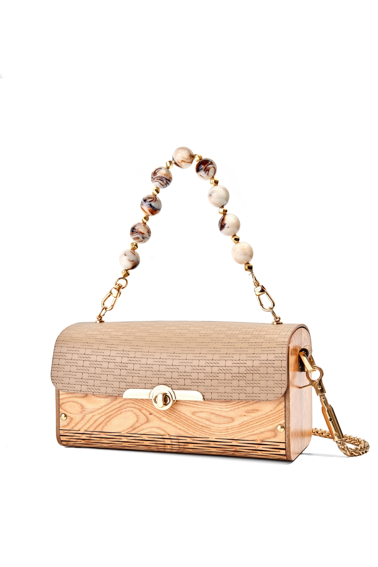 Myra Charming Beiege resmi